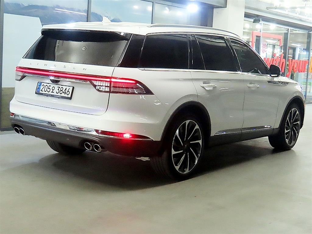 Lincoln Aviator - Vista 4