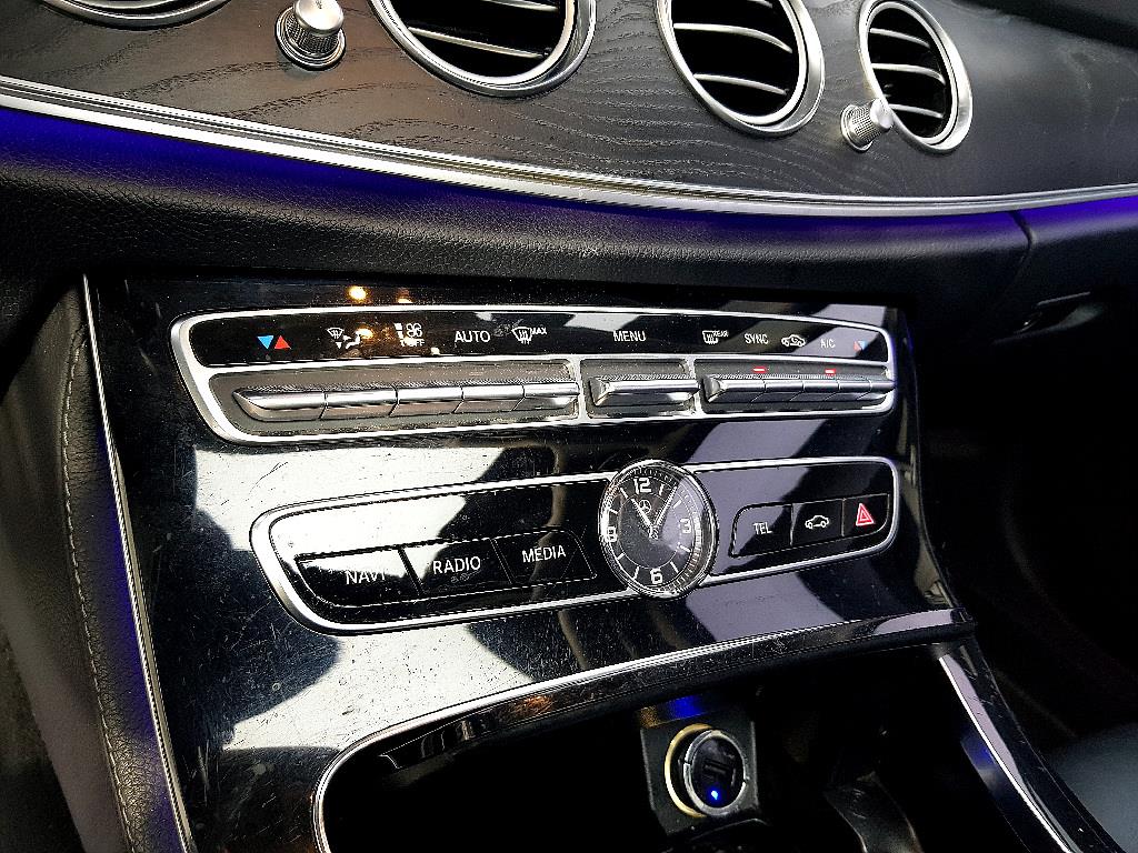 Mercedes Benz E class - Vista 11