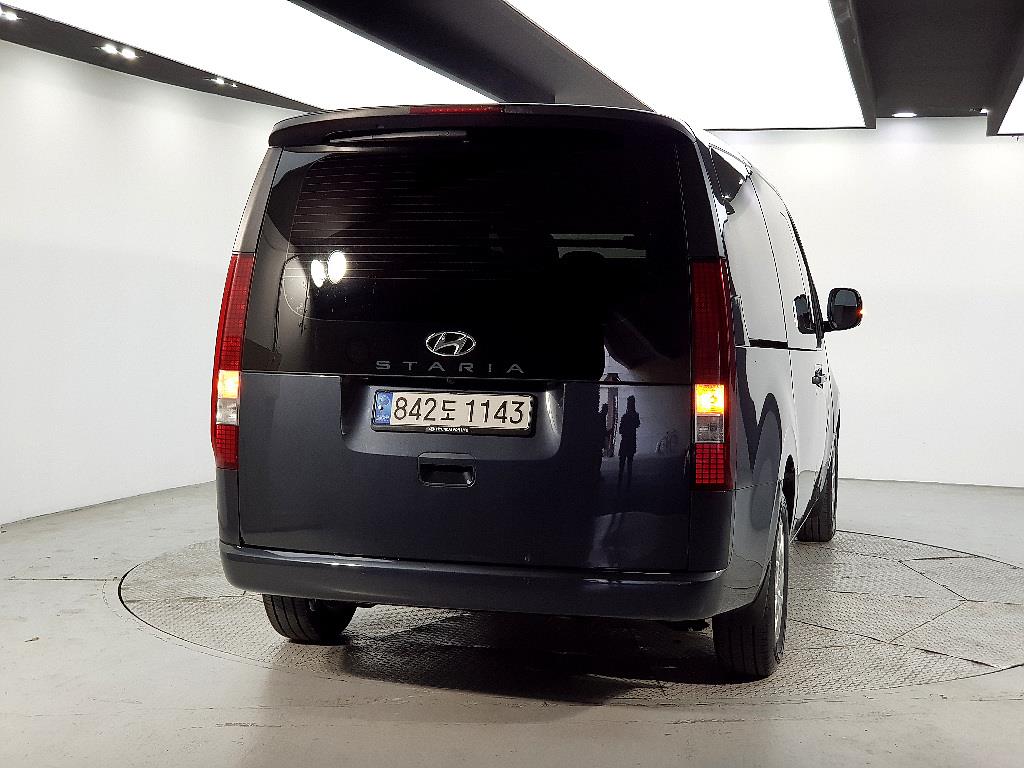 HYUNDAI Staria - Vista 3