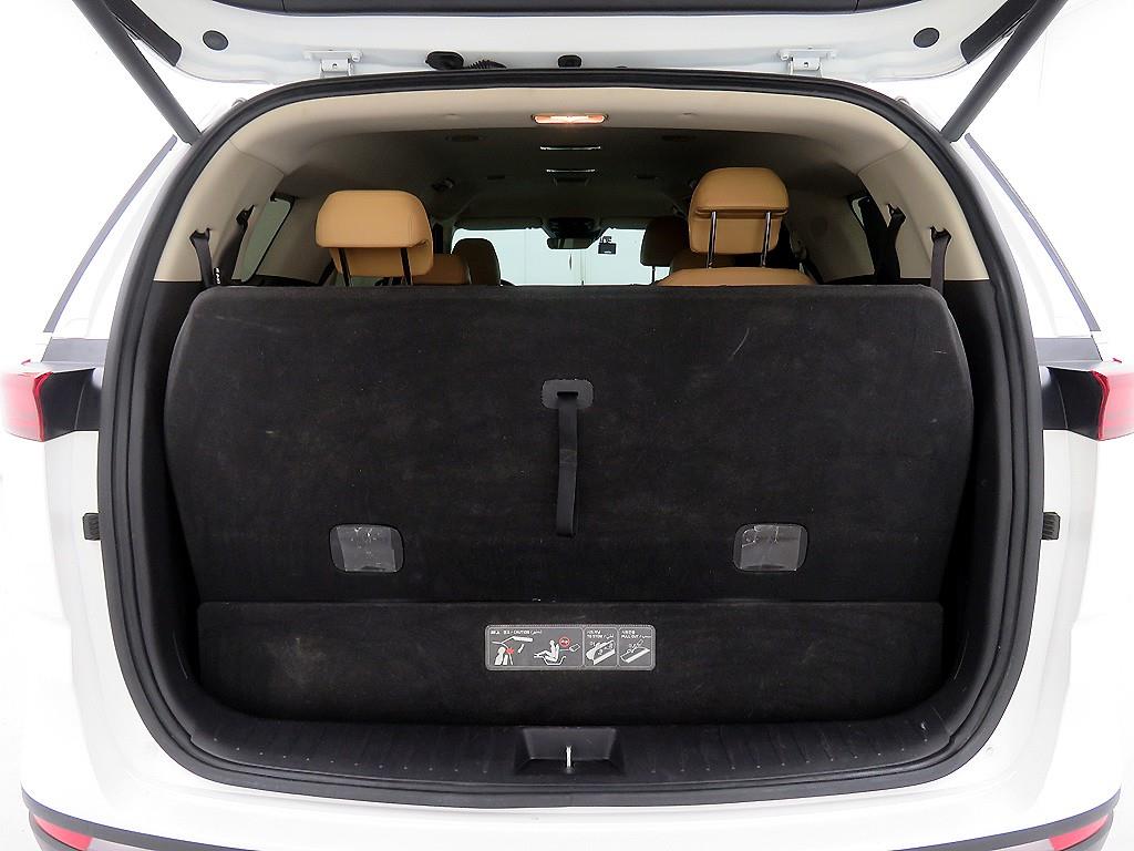 KIA Carnival - Vista 5