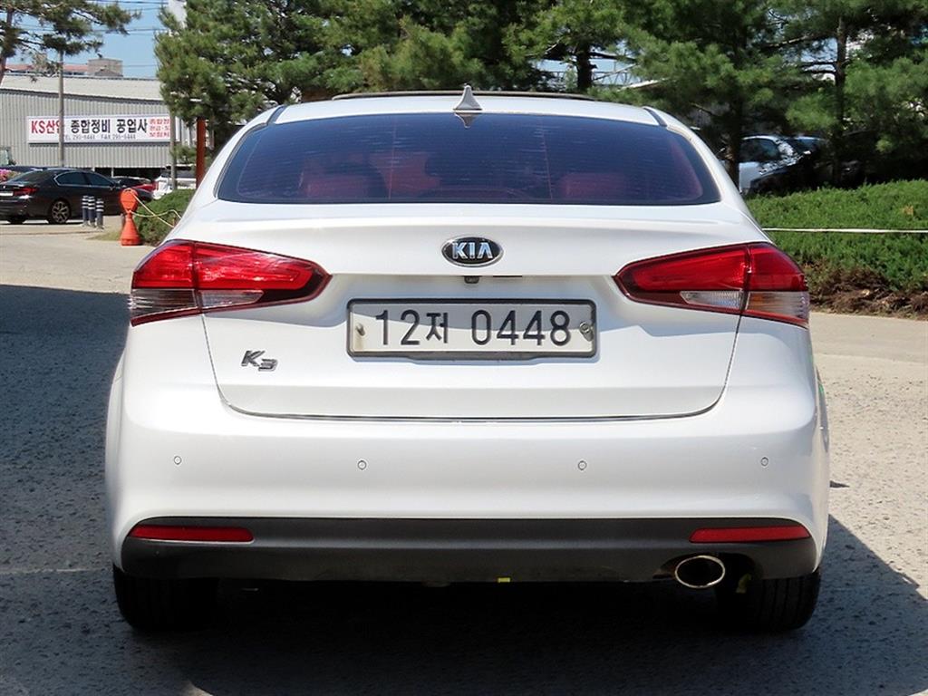 KIA K3 - Vista 4