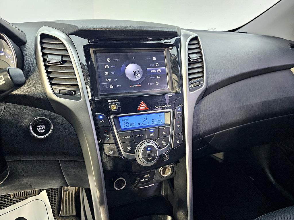 HYUNDAI i30 - Vista 12
