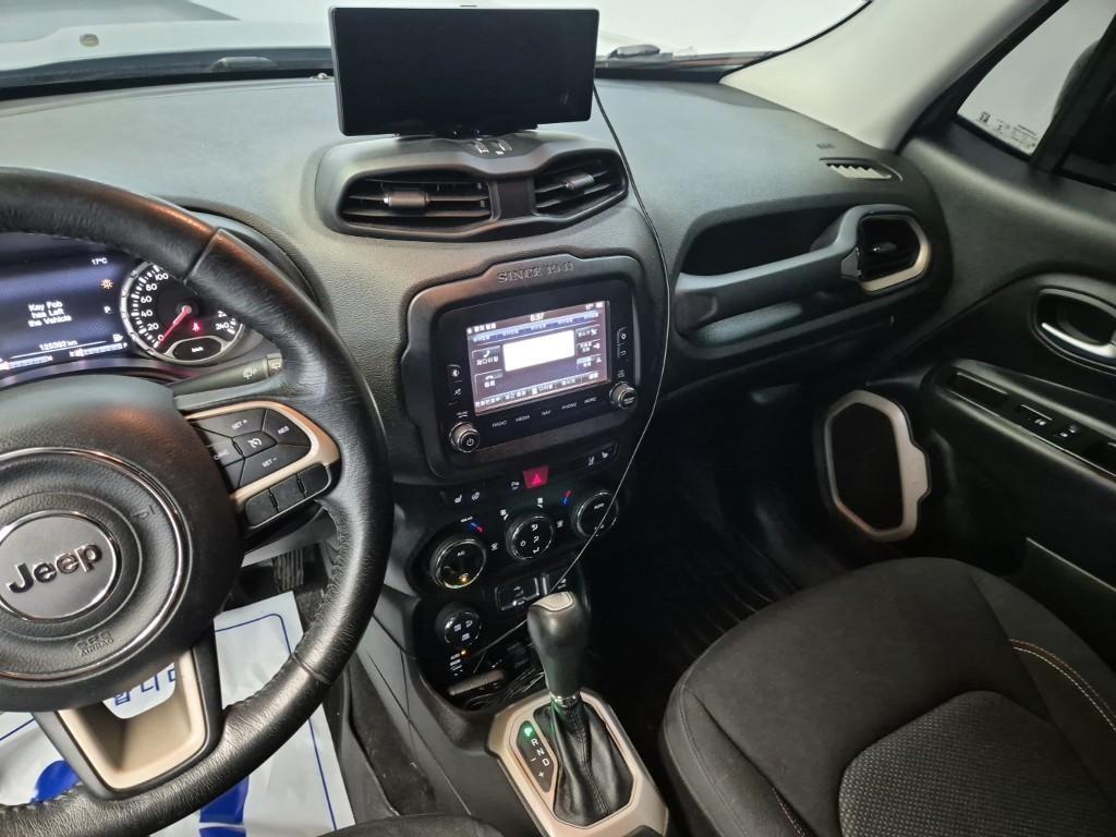 Jeep Renegade - Vista 10