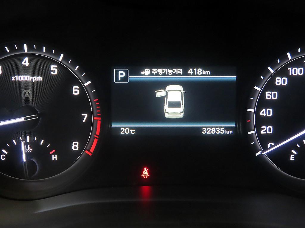 Genesis G80 - Vista 9