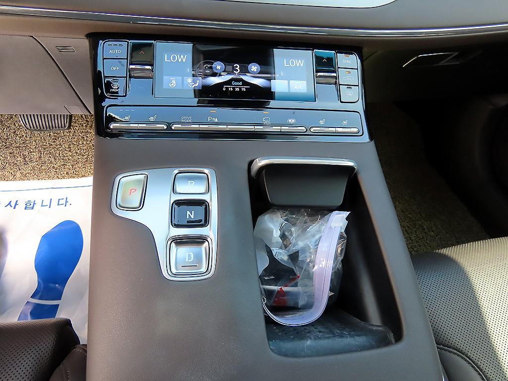 HYUNDAI Grandeur - Vista 10