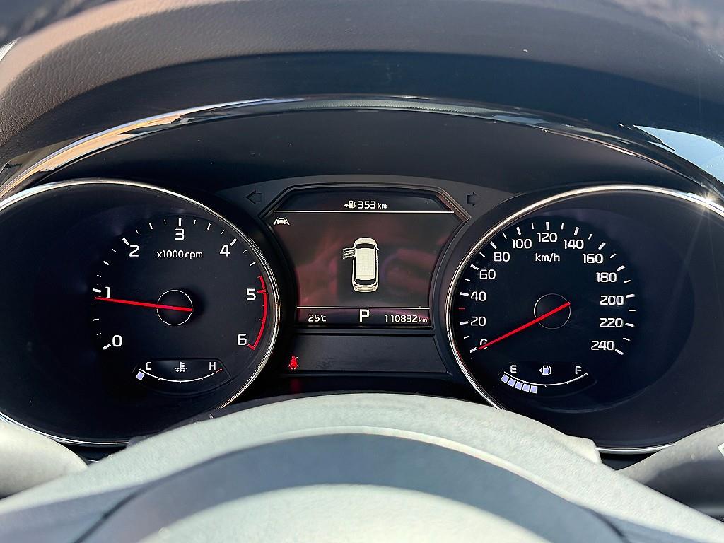 KIA Carnival - Vista 10