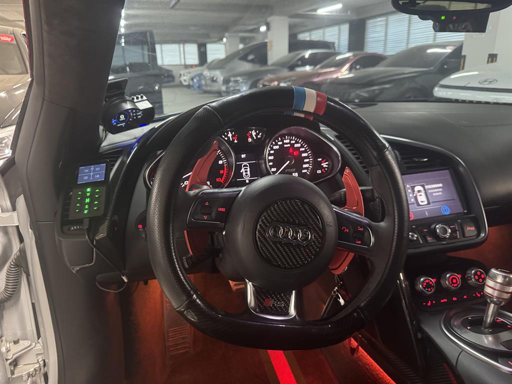 Audi R8 - Vista 12