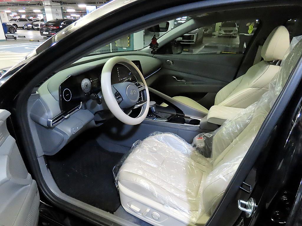 HYUNDAI Avante - Vista 6