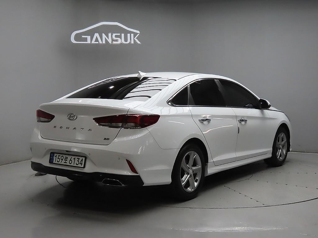 HYUNDAI Sonata - Vista 7
