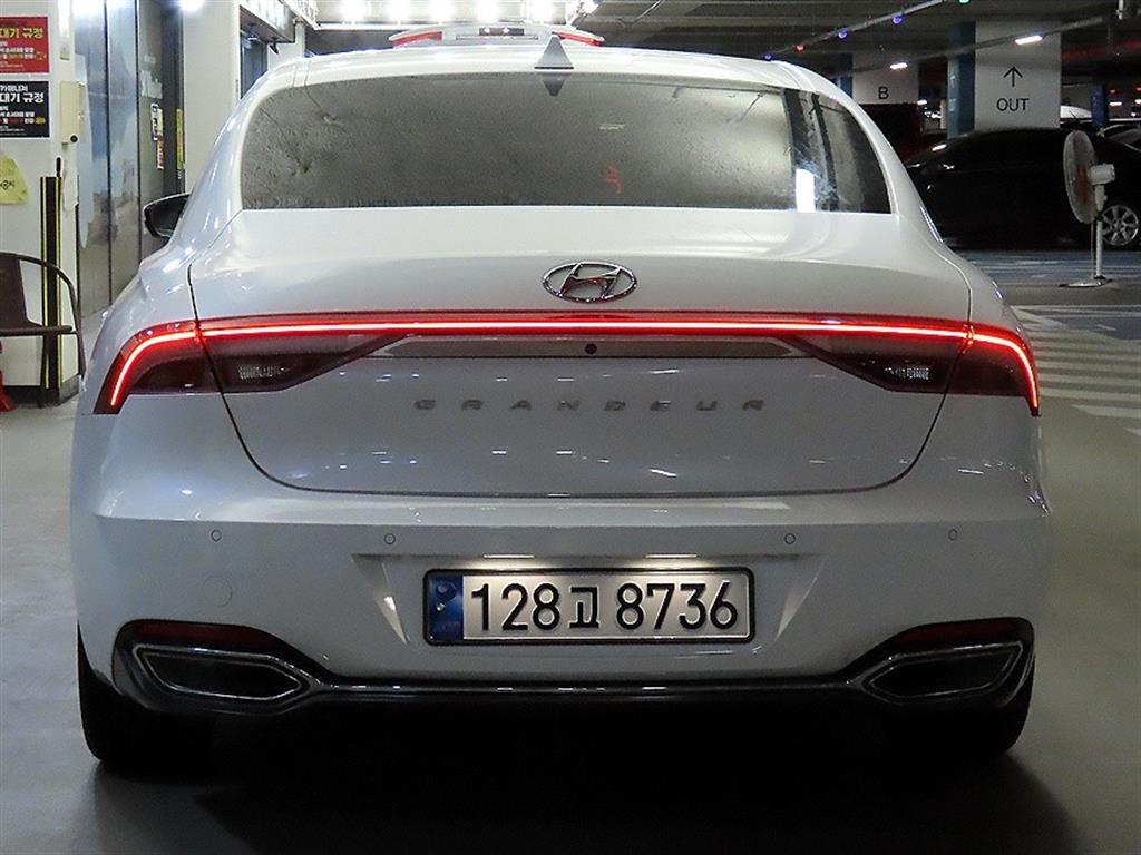 HYUNDAI Grandeur - Vista 5