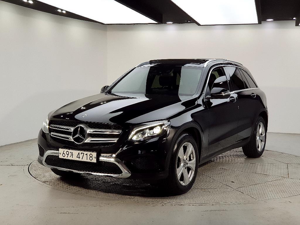 Mercedes Benz GLC Class 2017 Negro - Importación desde Corea - HF Imports Iquique - Foto 1