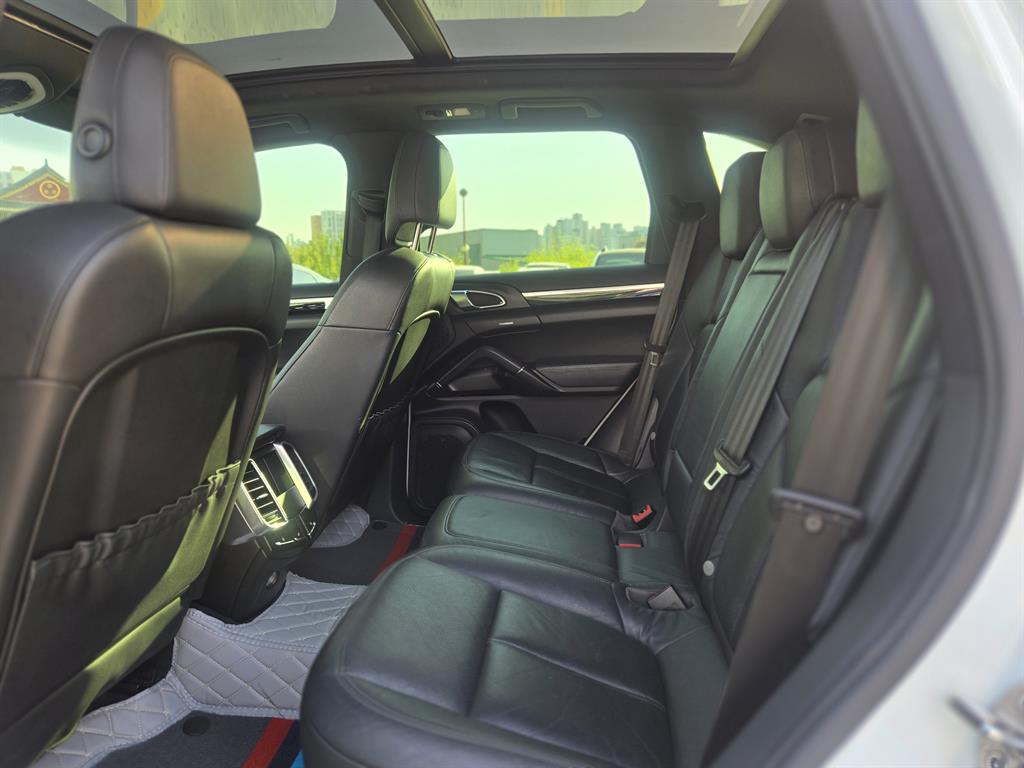 Porsche Cayenne 2012 Blanco - Importación desde Corea - HF Imports Iquique - Foto 17