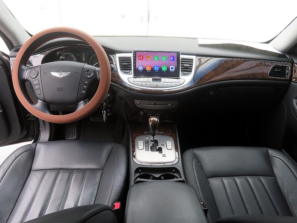 HYUNDAI Genesis - Vista 7