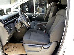 HYUNDAI Staria - Vista 10