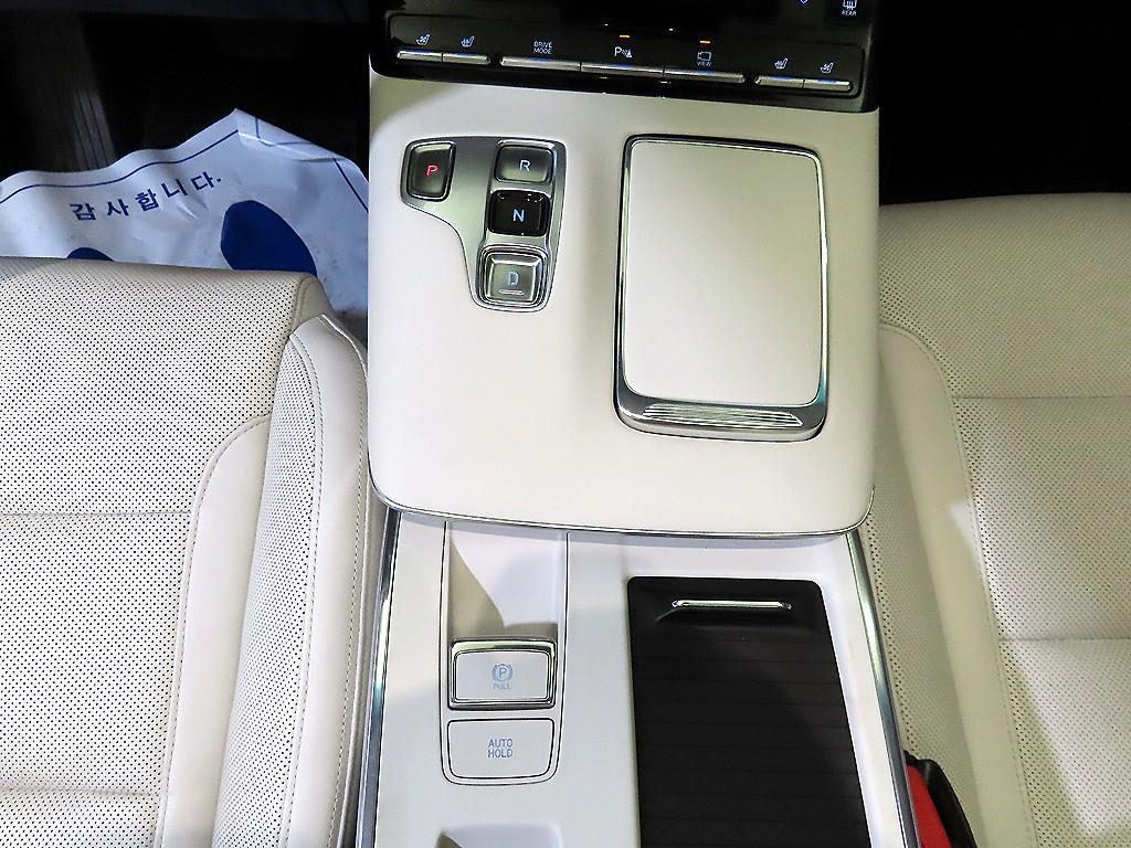 HYUNDAI Grandeur - Vista 12