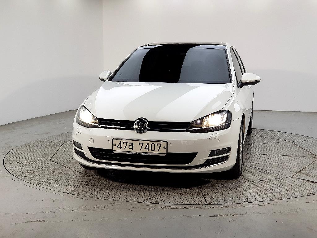 Volkswagen Golf - Vista 2