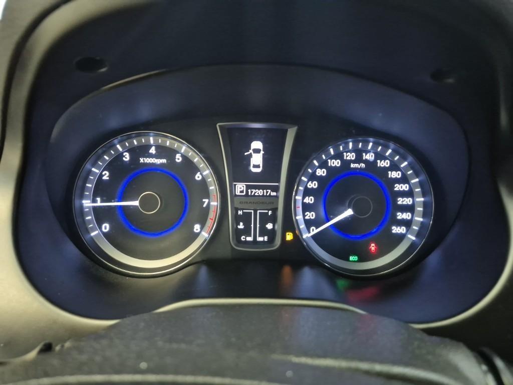 HYUNDAI Grandeur - Vista 6