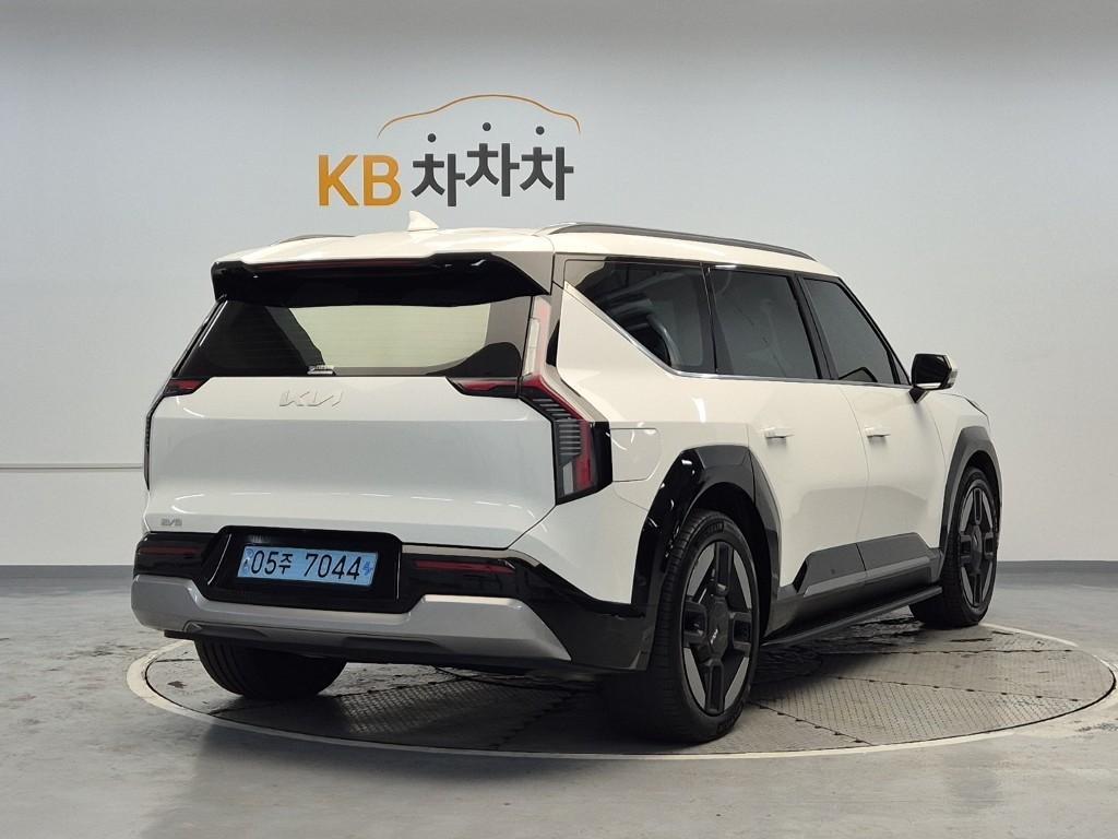 KIA EV9 - Vista 3