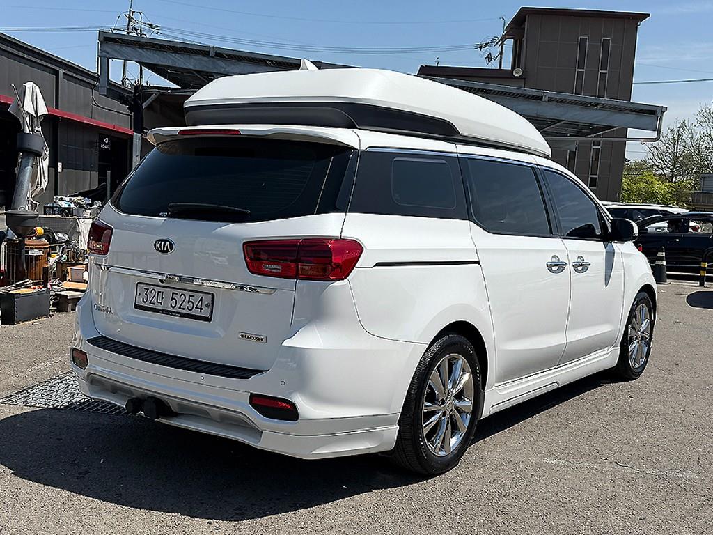 KIA Carnival - Vista 4