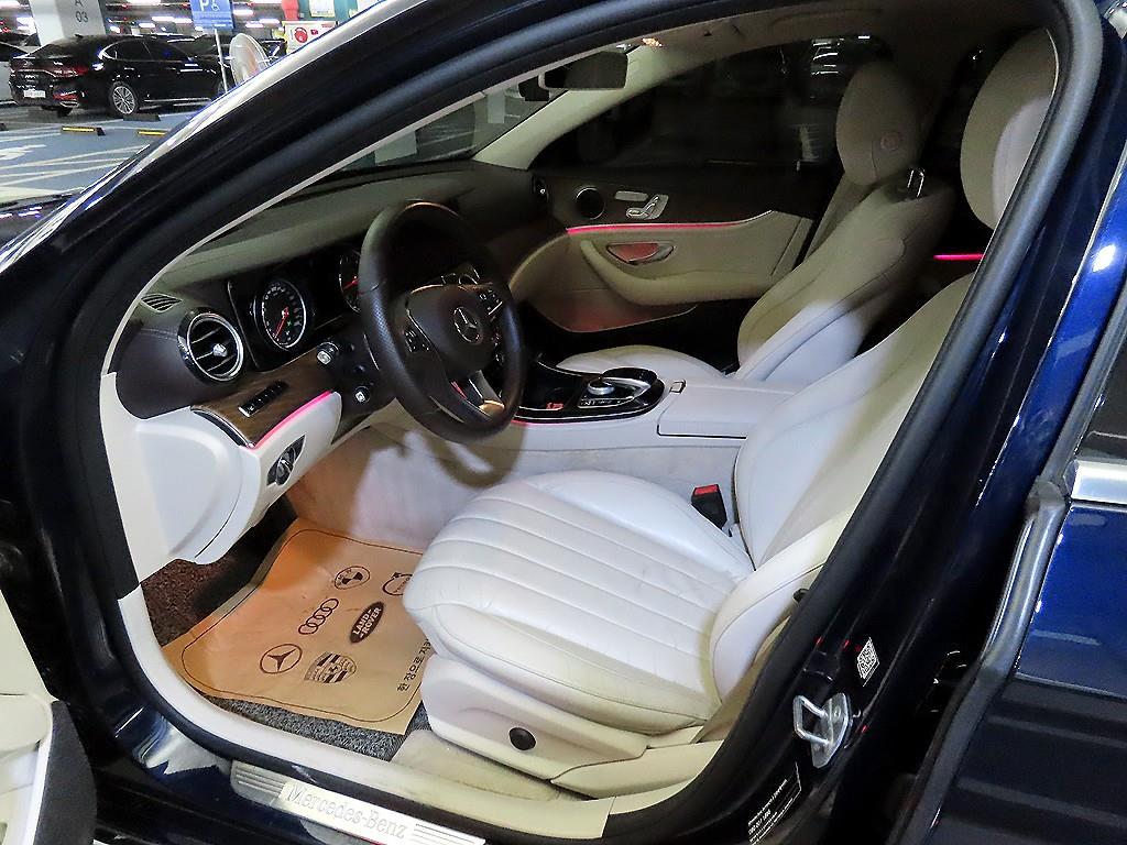 Mercedes Benz E class - Vista 6