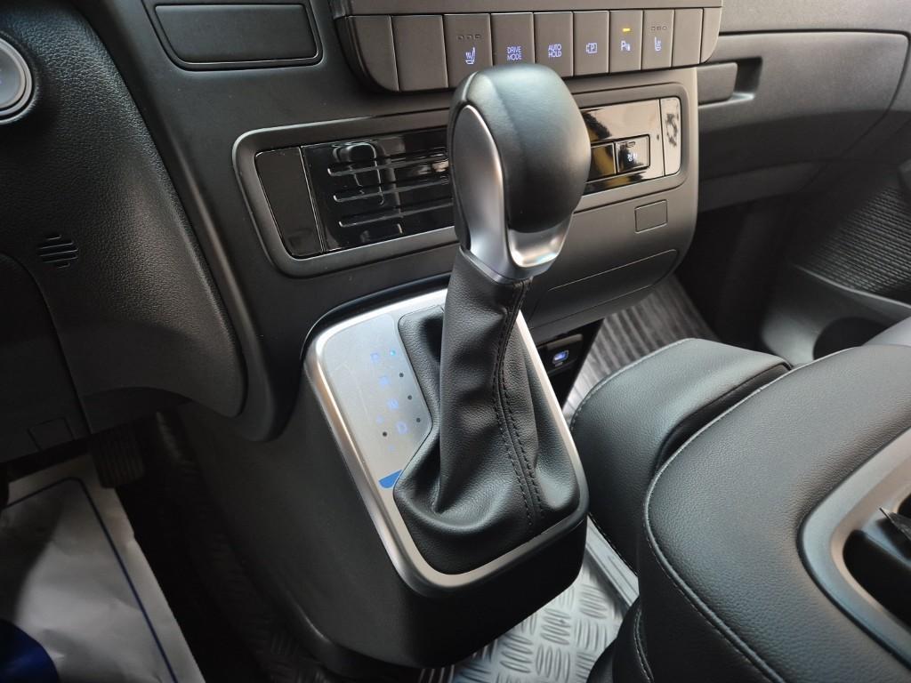 HYUNDAI Staria - Vista 8