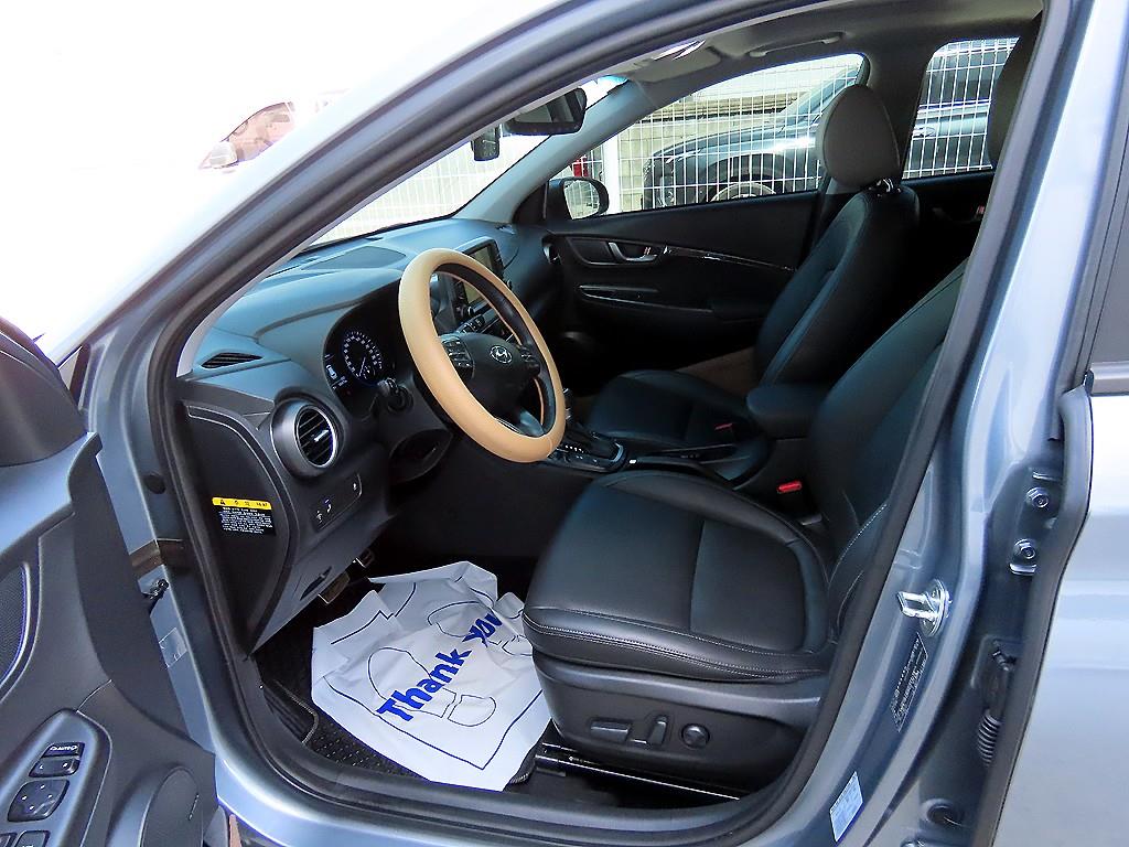 HYUNDAI Kona - Vista 5