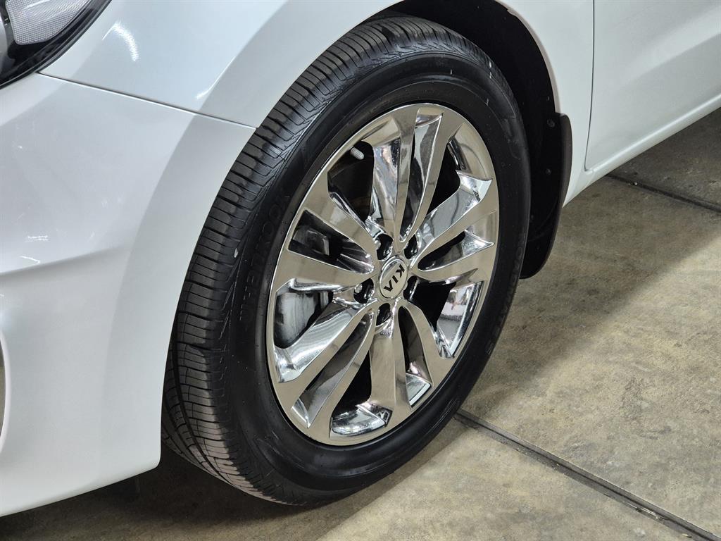 KIA Carnival - Vista 6