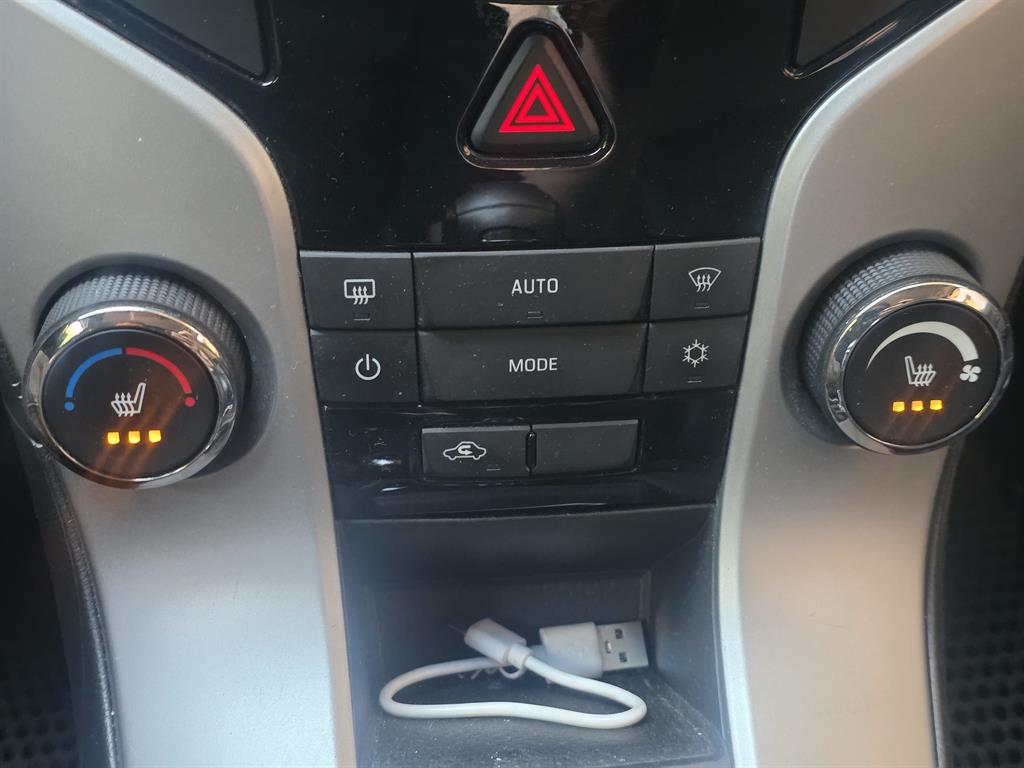 Chevrolet Cruise 2015 Blanco - Importación desde Corea - HF Imports Iquique - Foto 16