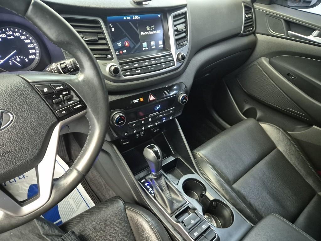 HYUNDAI Tucson - Vista 10