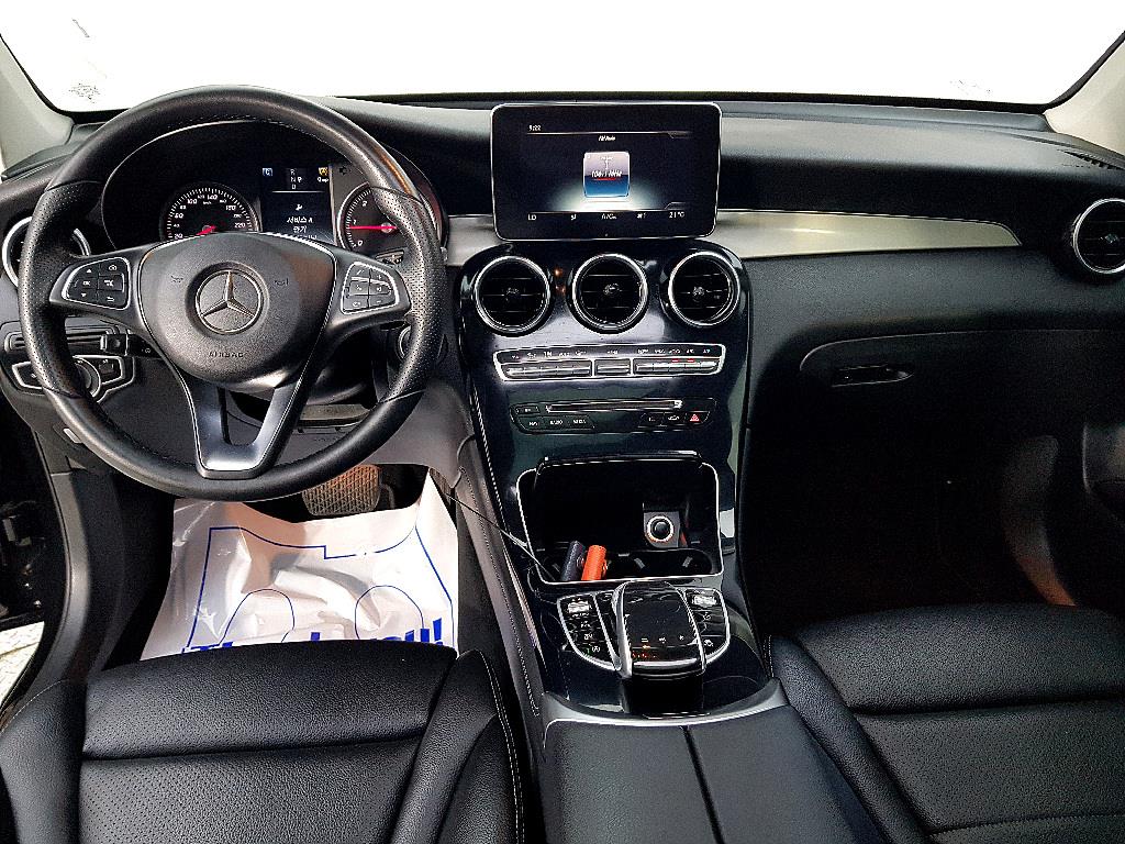 Mercedes Benz GLC Class - Vista 5