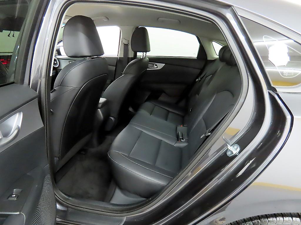KIA K3 - Vista 6