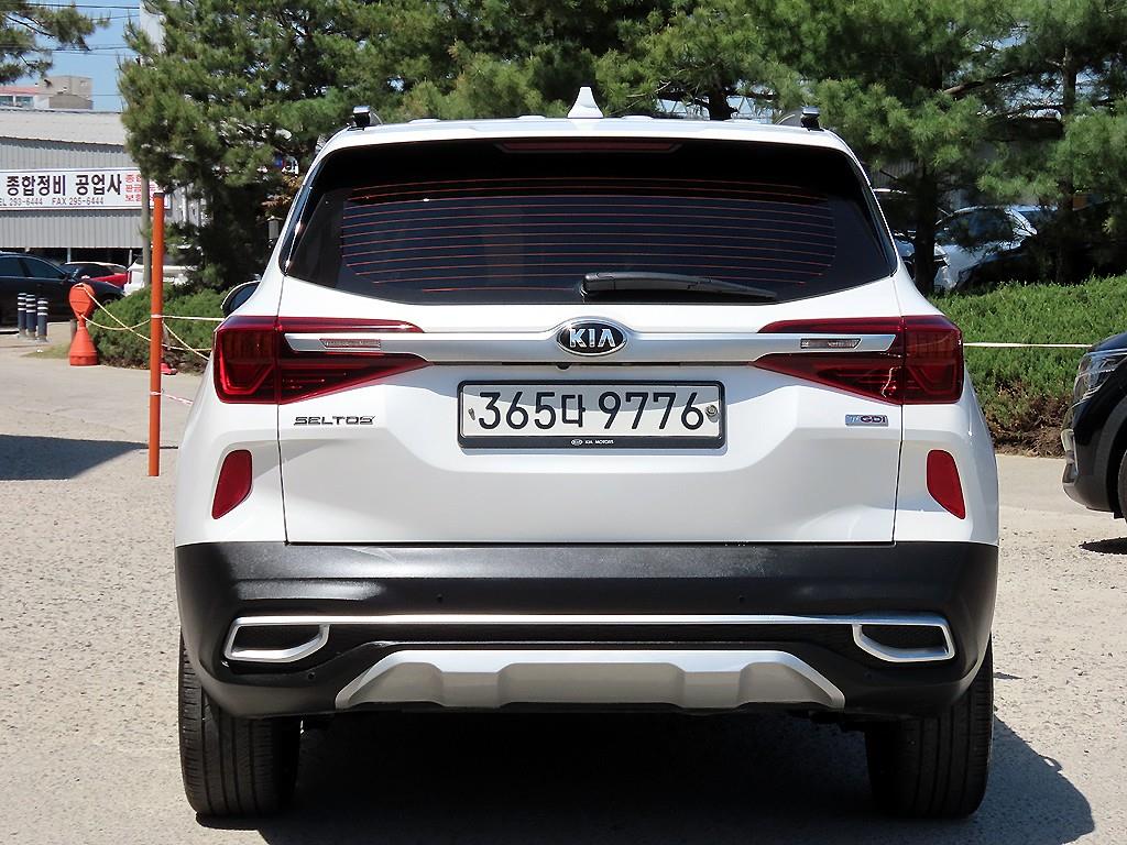 KIA Seltos - Vista 4