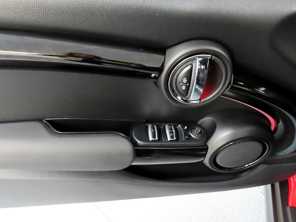 Mini Cooper Convertible - Vista 11