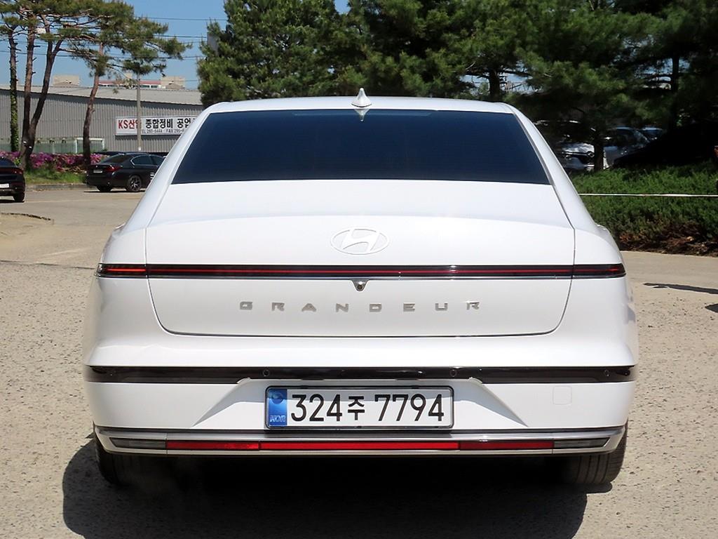 HYUNDAI Grandeur - Vista 4
