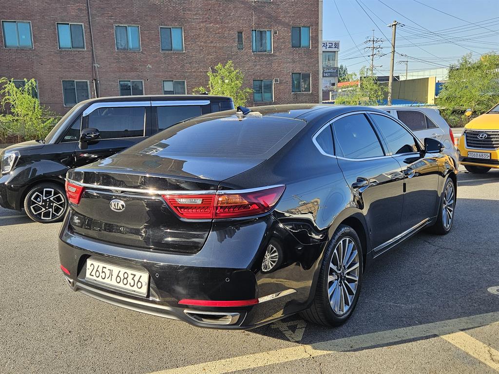 KIA K7 2019 Negro - Importación desde Corea - HF Imports Iquique - Foto 18