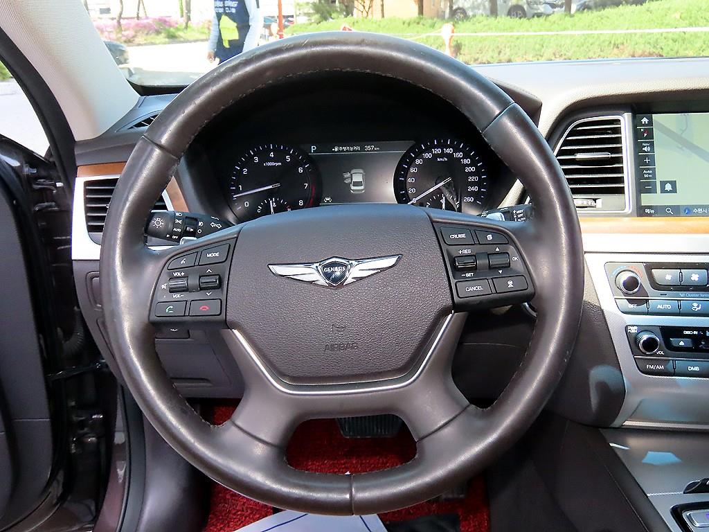 Genesis G80 - Vista 8