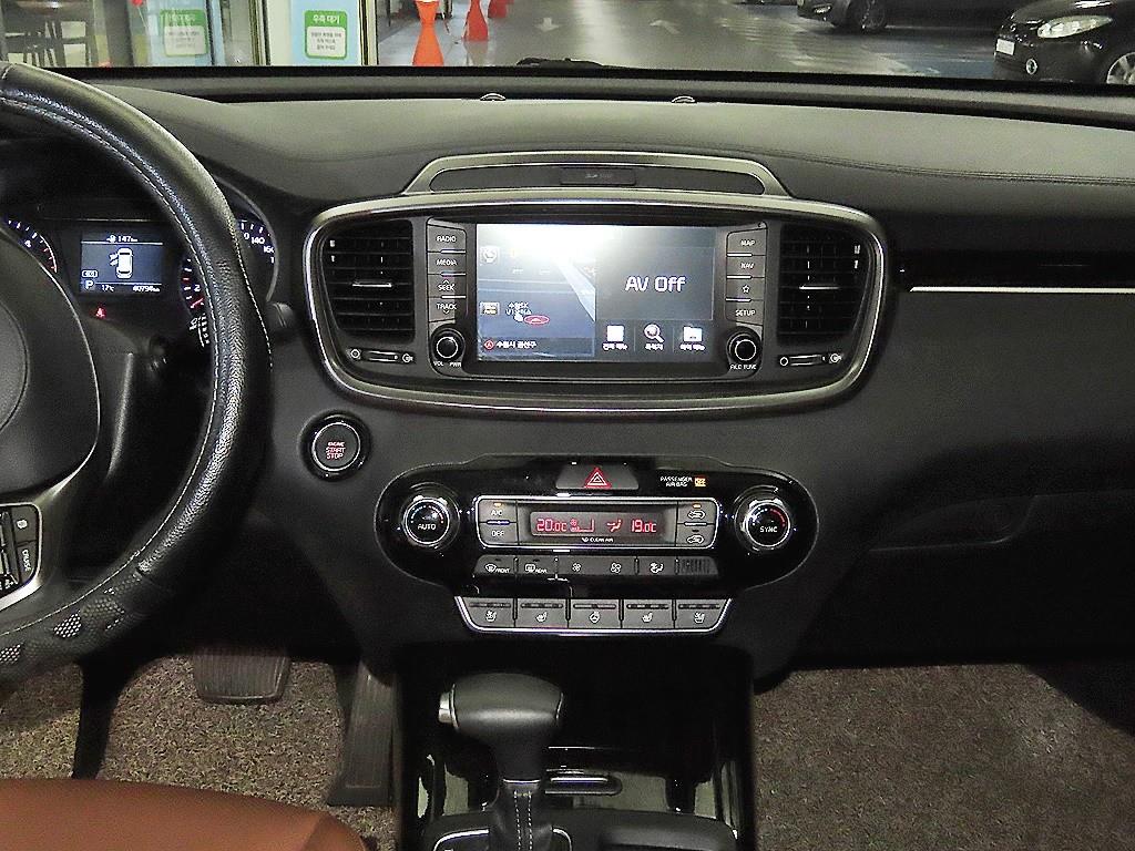 KIA Sorento - Vista 11