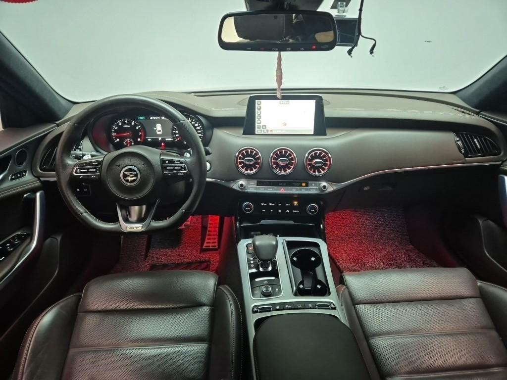 KIA Stinger - Vista 7