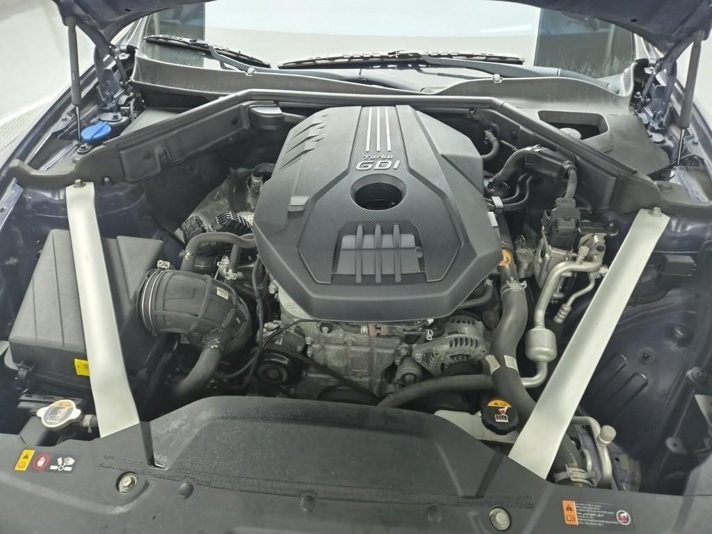 KIA Stinger - Vista 5