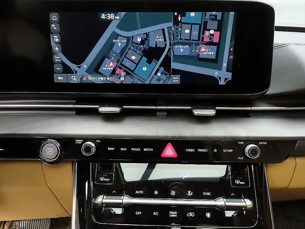 KIA Carnival - Vista 12