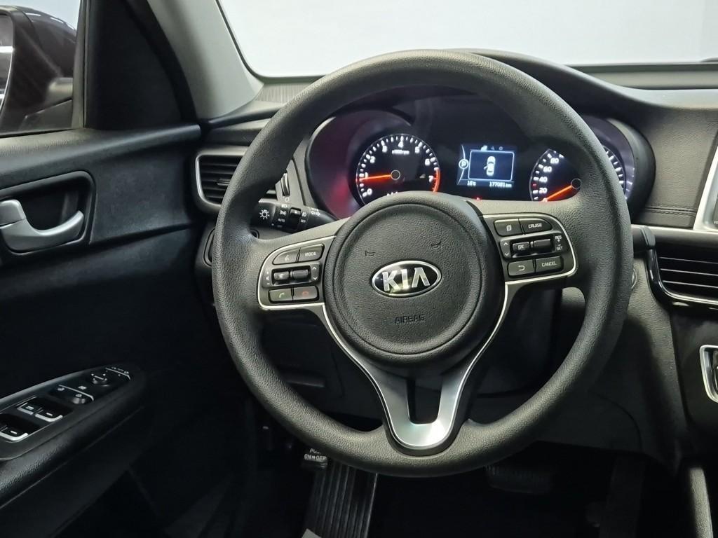 KIA K5 - Vista 9
