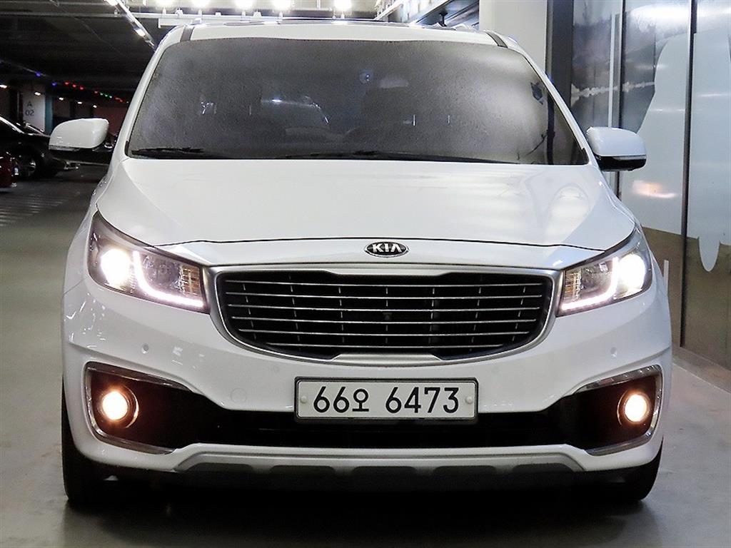 KIA Carnival - Vista 2