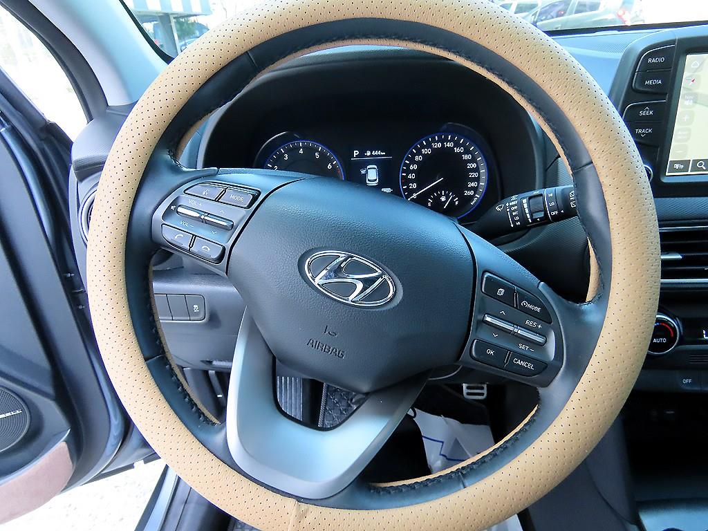 HYUNDAI Kona - Vista 8