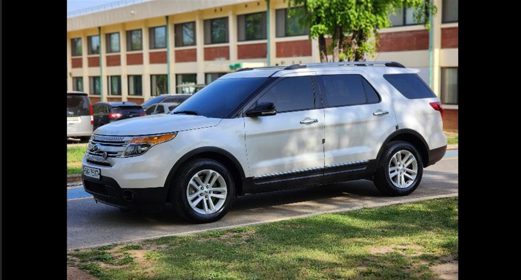Ford Explorer - Vista 6