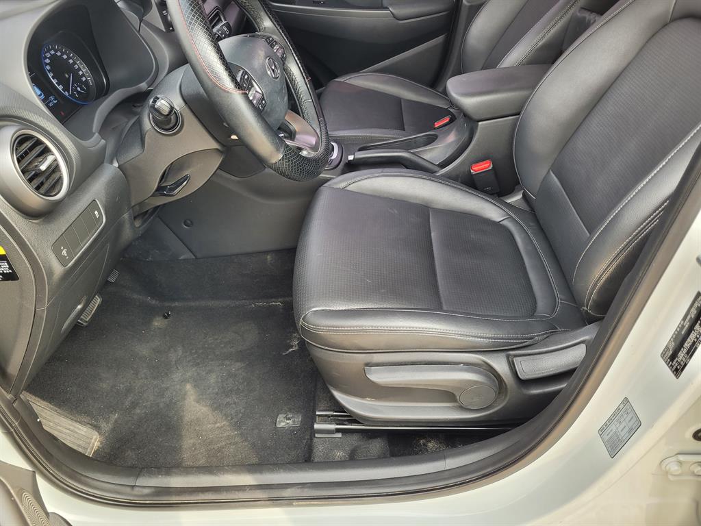 HYUNDAI Kona - Vista 6