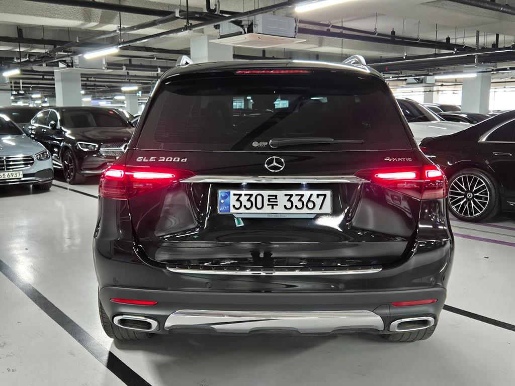 Mercedes Benz GLE Class - Vista 4