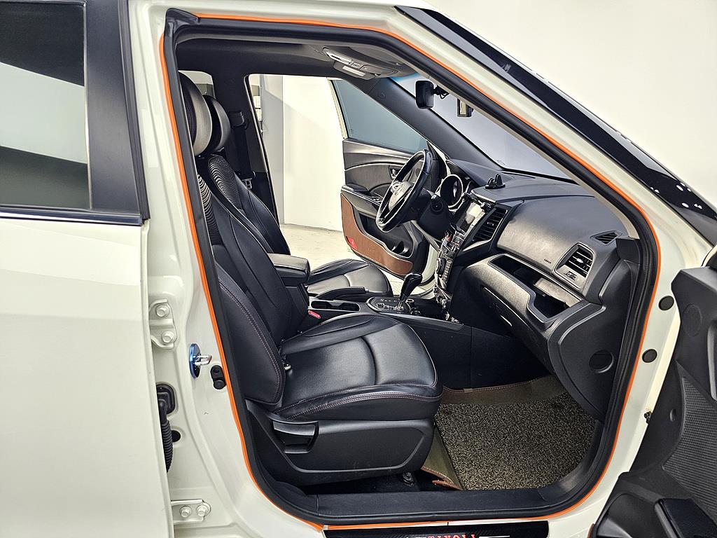 Ssangyong Tivoli - Vista 11