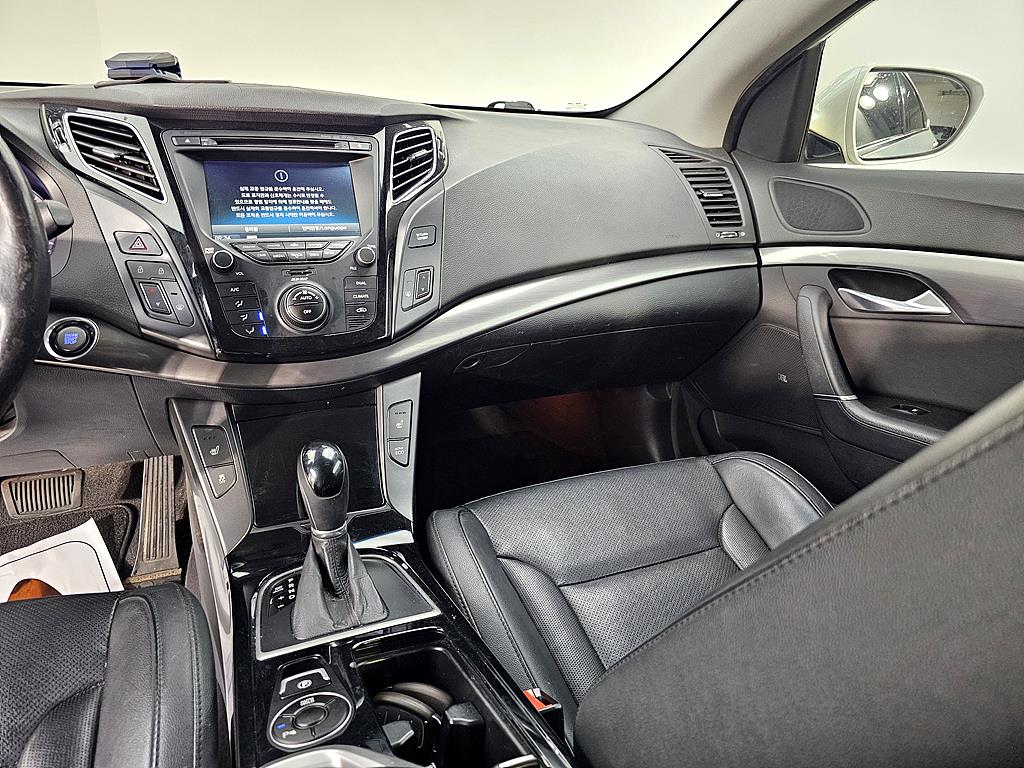 HYUNDAI i40 - Vista 10