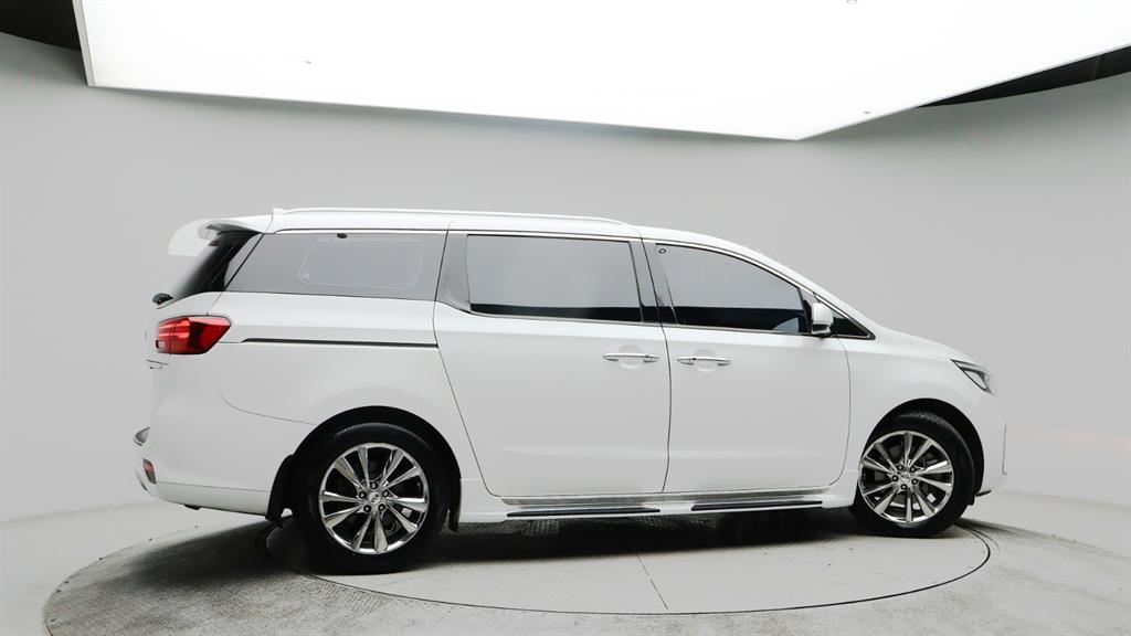 KIA Carnival - Vista 7