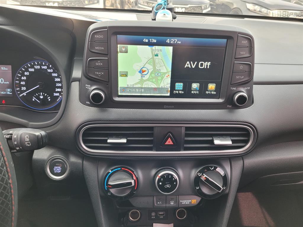 HYUNDAI Kona - Vista 11